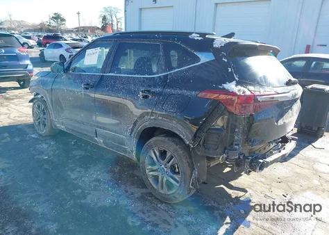 2023 Kia Seltos S из США, поврежденный, VIN KNDEU2AA2P7393336